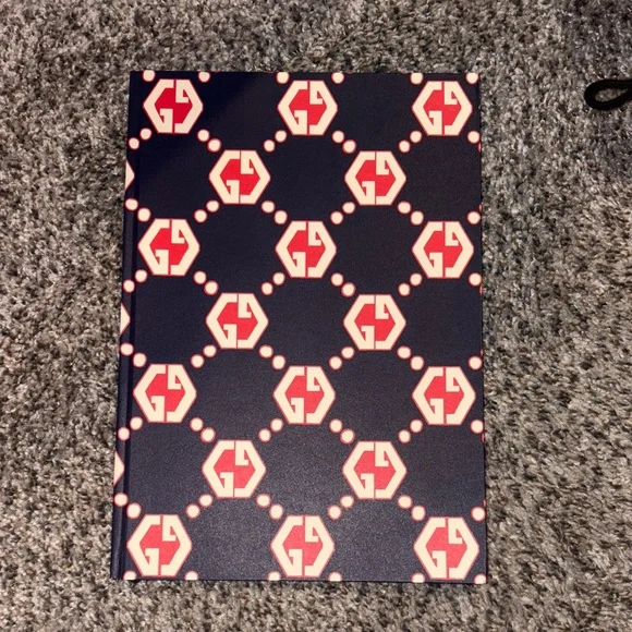 Gucci Notebook - Picture 2 of 4
